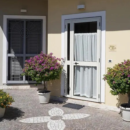 Dream House De Iulio Daire *