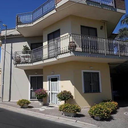 Dream House De Iulio Daire
